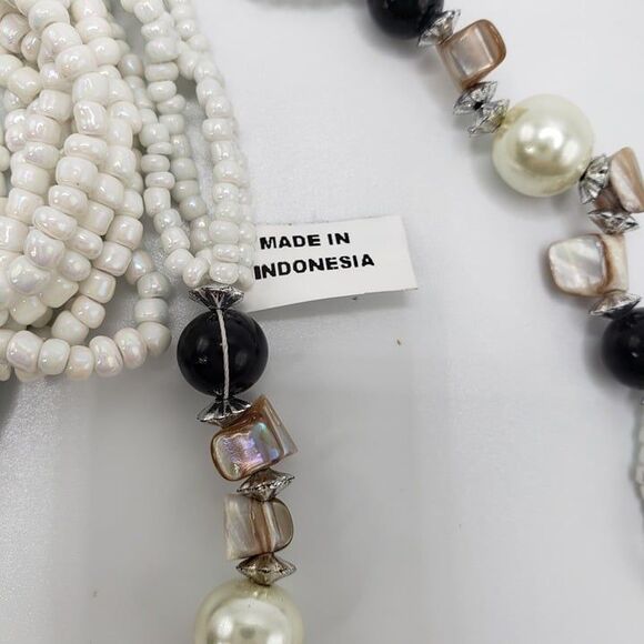 Beautiful Island Vibes 3 Piece White Seed Bead Necklace Set Costume Jewelry - Picture 7 of 11